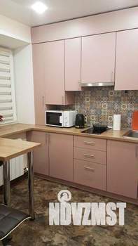 2-к квартира, посуточно, 45м2, 1/1 этаж