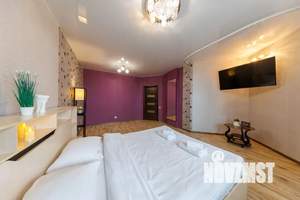 1-к квартира, посуточно, 49м2, 13/16 этаж