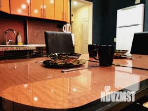 Студия квартира, посуточно, 30м2, 1/3 этаж