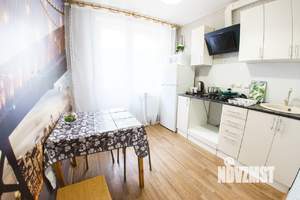 1-к квартира, посуточно, 38м2, 7/10 этаж