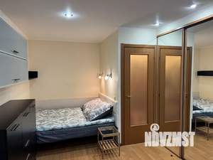 Студия квартира, посуточно, 39м2, 1/5 этаж