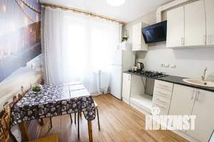 1-к квартира, посуточно, 38м2, 7/12 этаж