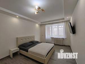 1-к квартира, посуточно, 38м2, 3/9 этаж