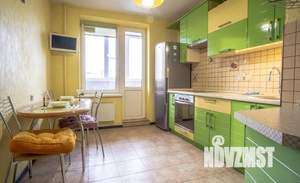 2-к квартира, посуточно, 58м2, 1/1 этаж