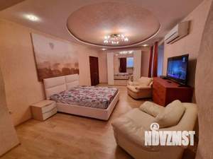 3-к квартира, посуточно, 82м2, 1/1 этаж