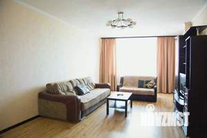 1-к квартира, посуточно, 60м2, 1/1 этаж