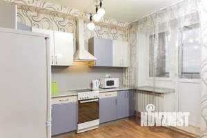 1-к квартира, посуточно, 47м2, 1/1 этаж