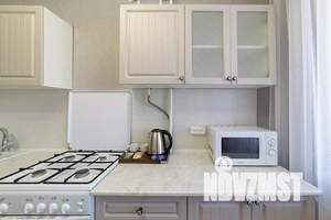 1-к квартира, посуточно, 38м2, 2/9 этаж