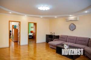 3-к квартира, посуточно, 106м2, 5/6 этаж