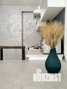 Студия квартира, посуточно, 30м2, 1/3 этаж