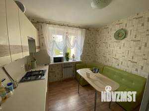 1-к квартира, посуточно, 42м2, 3/6 этаж