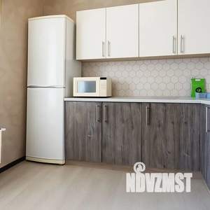 1-к квартира, посуточно, 42м2, 6/15 этаж