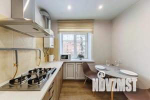 2-к квартира, посуточно, 10м2, 3/5 этаж