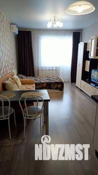 Студия квартира, посуточно, 30м2, 12/17 этаж