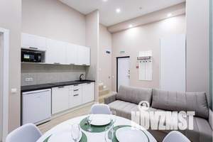 2-к квартира, посуточно, 50м2, 1/20 этаж