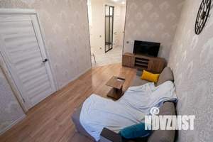 1-к квартира, посуточно, 44м2, 1/1 этаж