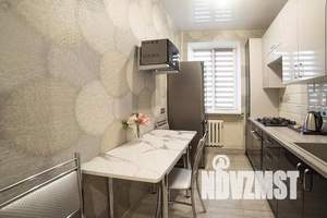 2-к квартира, посуточно, 60м2, 1/3 этаж