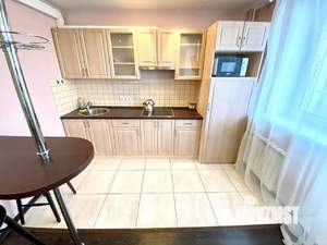 Студия квартира, посуточно, 45м2, 7/25 этаж