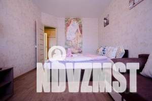 1-к квартира, посуточно, 42м2, 2/17 этаж