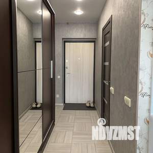 Студия квартира, посуточно, 30м2, 7/14 этаж