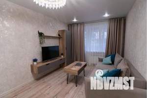 1-к квартира, посуточно, 38м2, 1/10 этаж