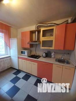 2-к квартира, посуточно, 50м2, 1/1 этаж