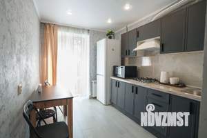 1-к квартира, посуточно, 35м2, 2/9 этаж