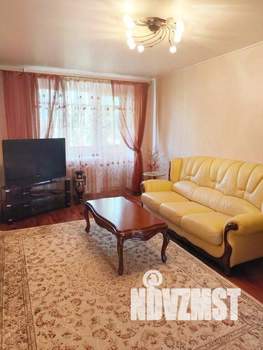 3-к квартира, посуточно, 59м2, 1/1 этаж