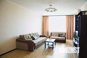 1-к квартира, посуточно, 60м2, 1/1 этаж