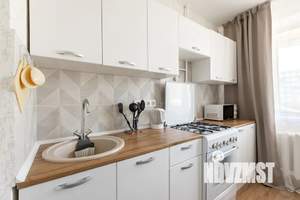 1-к квартира, посуточно, 40м2, 4/10 этаж