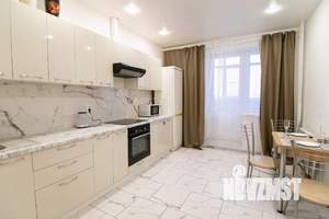 1-к квартира, посуточно, 42м2, 1/1 этаж