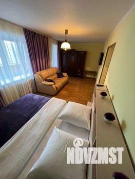 1-к квартира, посуточно, 50м2, 1/1 этаж