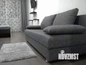 Студия квартира, посуточно, 30м2, 1/3 этаж