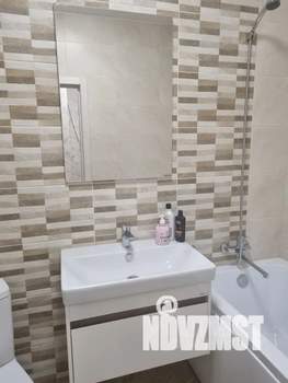 Студия квартира, посуточно, 38м2, 1/9 этаж