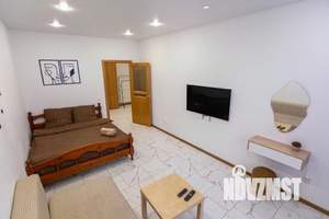 1-к квартира, посуточно, 42м2, 1/1 этаж