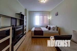 1-к квартира, посуточно, 38м2, 3/22 этаж