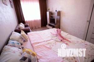 1-к квартира, посуточно, 42м2, 2/17 этаж