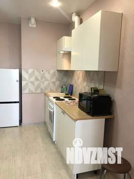 1-к квартира, посуточно, 32м2, 15/16 этаж