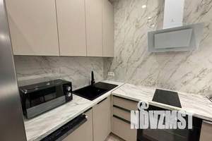 2-к квартира, посуточно, 42м2, 9/25 этаж