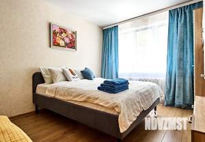 1-к квартира, посуточно, 38м2, 1/9 этаж