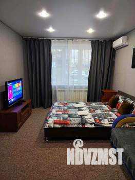 1-к квартира, посуточно, 35м2, 1/20 этаж