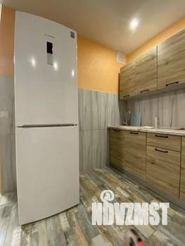 Студия квартира, посуточно, 35м2, 1/8 этаж