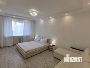 1-к квартира, посуточно, 38м2, 7/9 этаж