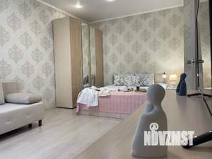 1-к квартира, посуточно, 38м2, 4/18 этаж