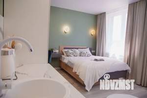 Студия квартира, посуточно, 28м2, 10/21 этаж