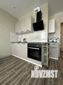 2-к квартира, посуточно, 38м2, 17/22 этаж