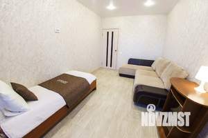 1-к квартира, посуточно, 60м2, 1/1 этаж