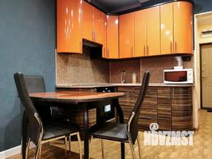 Студия квартира, посуточно, 30м2, 1/3 этаж