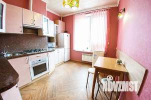 1-к квартира, посуточно, 45м2, 3/9 этаж