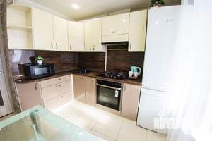 2-к квартира, посуточно, 43м2, 1/1 этаж